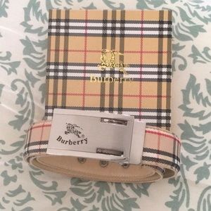 Burberry Nova plaid belt os